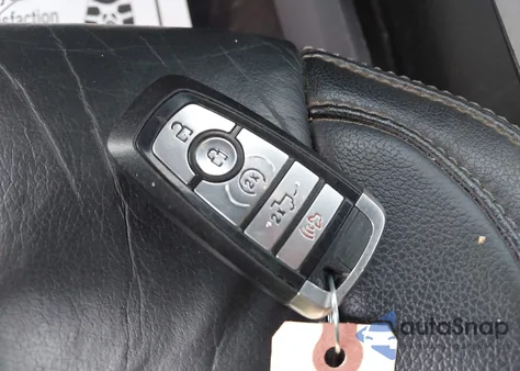 2019 Ford F150 Supercrew z USA, uszkodzony, nr VIN 1FTEW1E44KFB16372